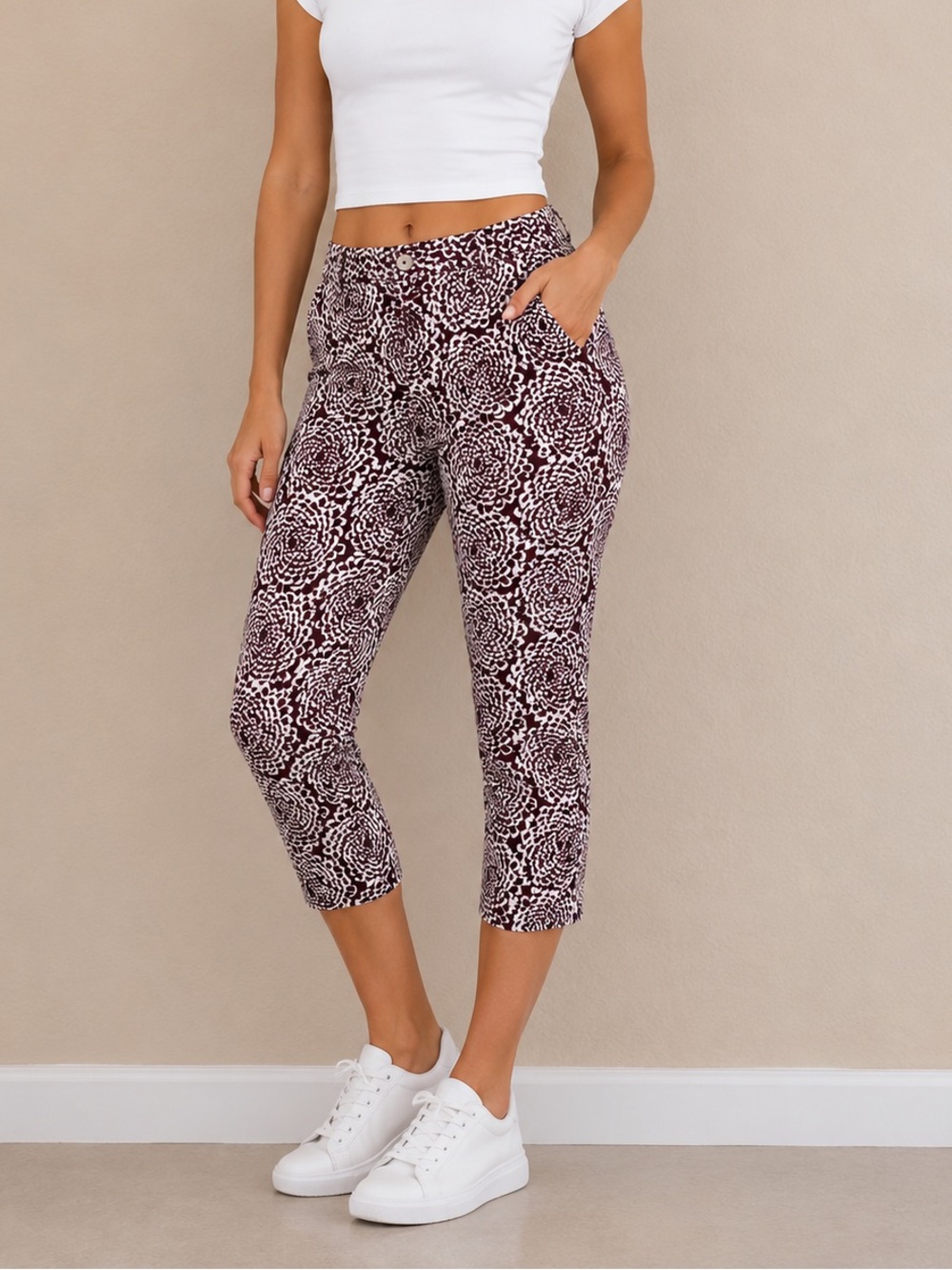 GAP Slim City Burgundy & White Printed Capri Pants